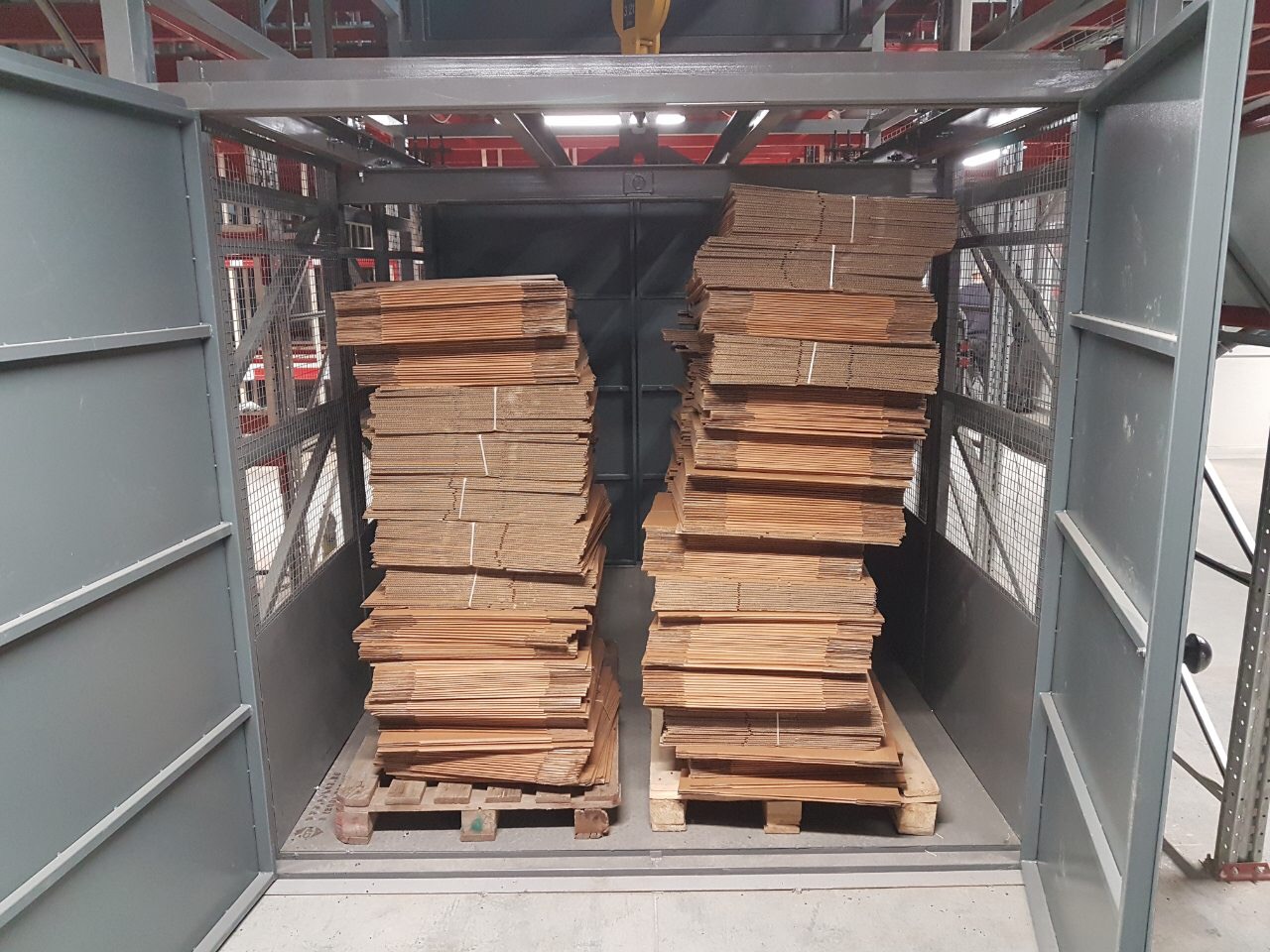 Подъемник в металлокаркасной шахте, 1500 кг, Ростов-на-Дону