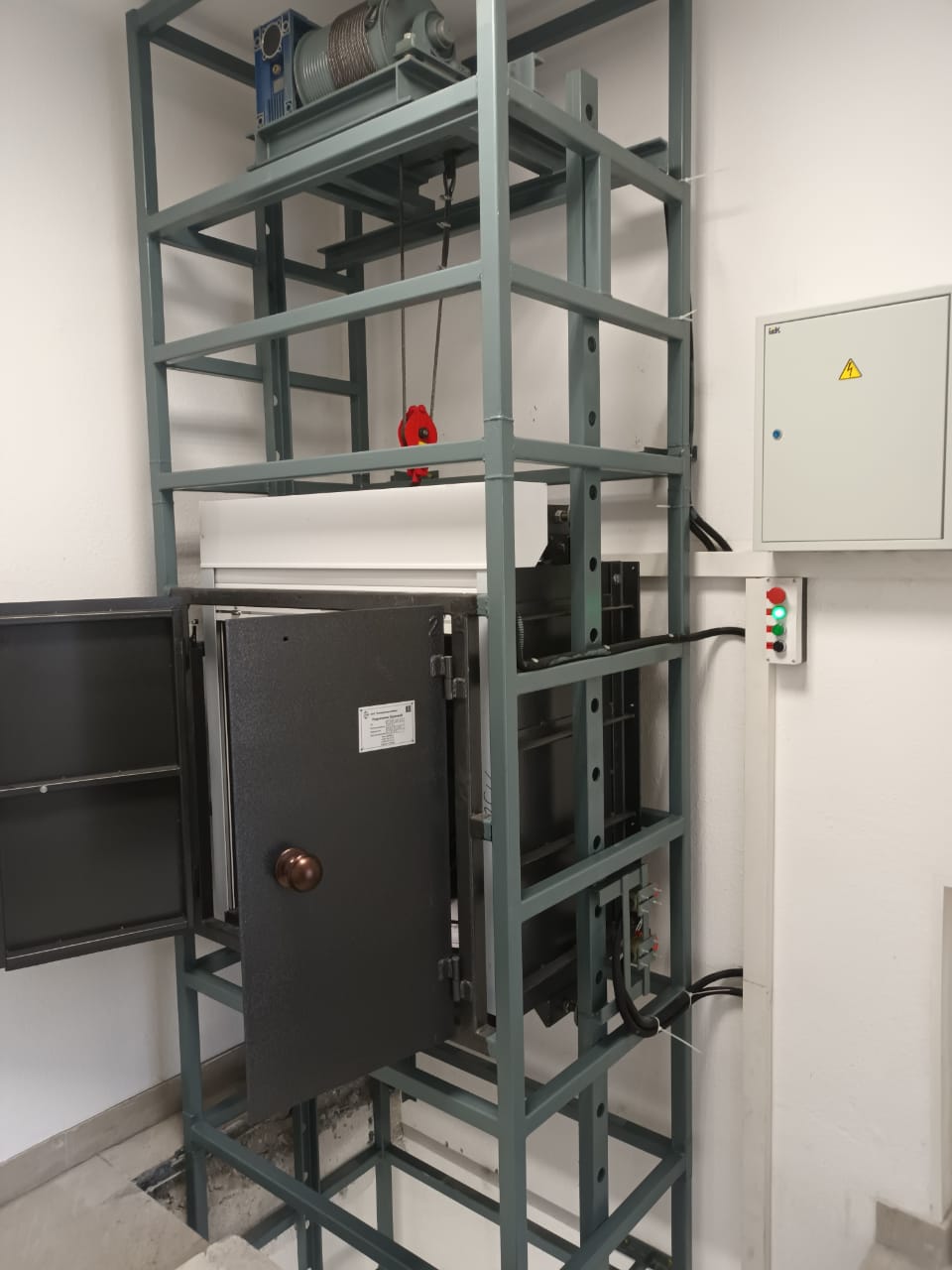 Малогрузовой подъёмник 250 кг, Симферополь