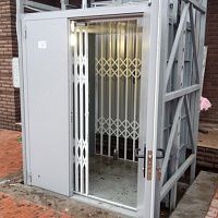 Подъемник в металлокаркасной шахте, 500 кг, Санкт-Петербург