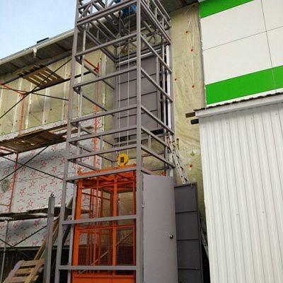 Подъемник грузовой шахтный